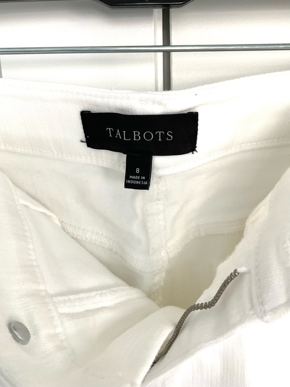 Talbots Classic White Women's Denim Skirt, Size 8 - Picture 3 of 3